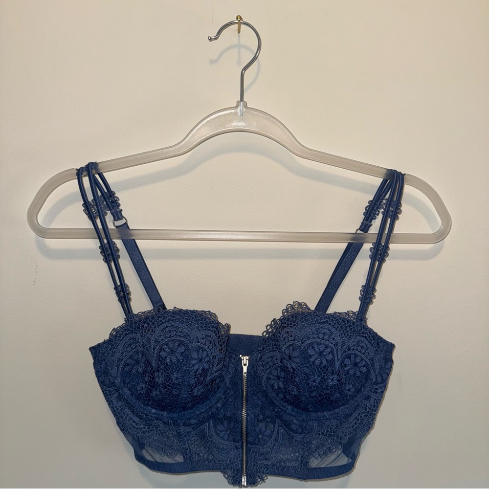 Victoria's Secret Very Sexy lined demi-buste 34D
